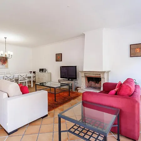 Maravilhoso T1 D'el Rey Apartment